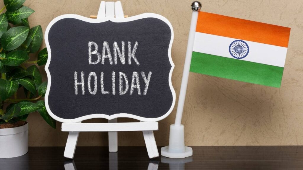 Bank Holidays 2025: 30 सितंबर तक की पूरी लिस्ट जारी, इतने दिन बंद रहेंगे बैंक, देखें किस राज्य में कब नहीं होंगे कामकाज 1 Bank Holidays 2025: 30 सितंबर तक की पूरी लिस्ट जारी, इतने दिन बंद रहेंगे बैंक, देखें किस राज्य में कब नहीं होंगे कामकाज