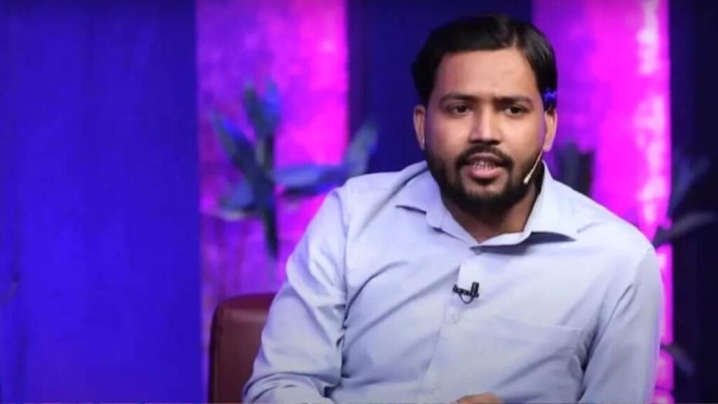 Khan Sir Hospital: अस्पताल में तोड़फोड़, रातोंरात उखाड़े गए महंगे टाइल्स | वजह जान रह जाएंगे दंग 1 Khan Sir Hospital: अस्पताल में तोड़फोड़, रातोंरात उखाड़े गए महंगे टाइल्स | वजह जान रह जाएंगे दंग